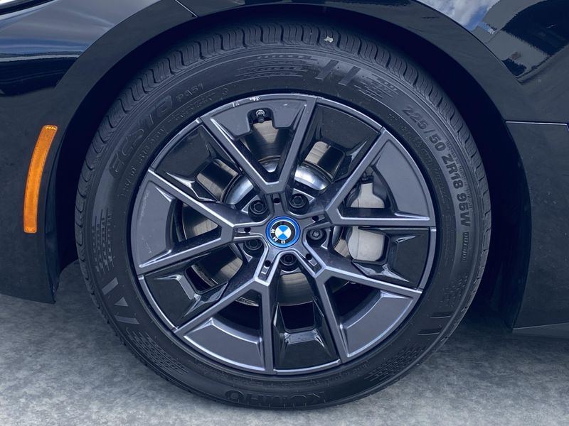 2023 BMW i4 eDrive40Image 10