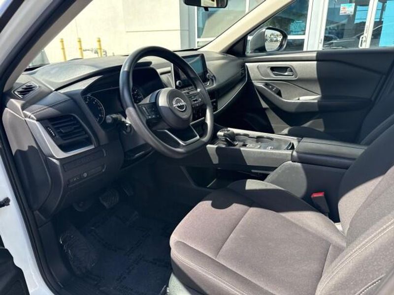 2024 Nissan Rogue S photo 18