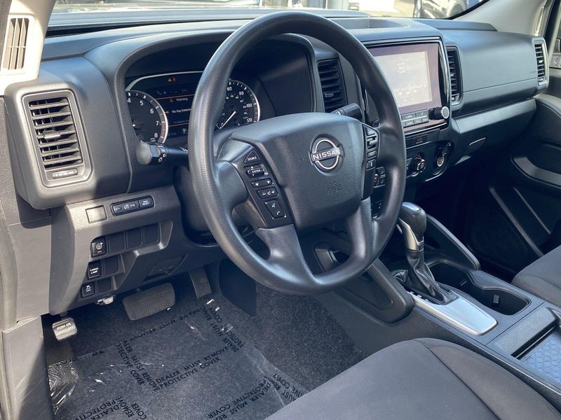 2022 Nissan Frontier SImage 16