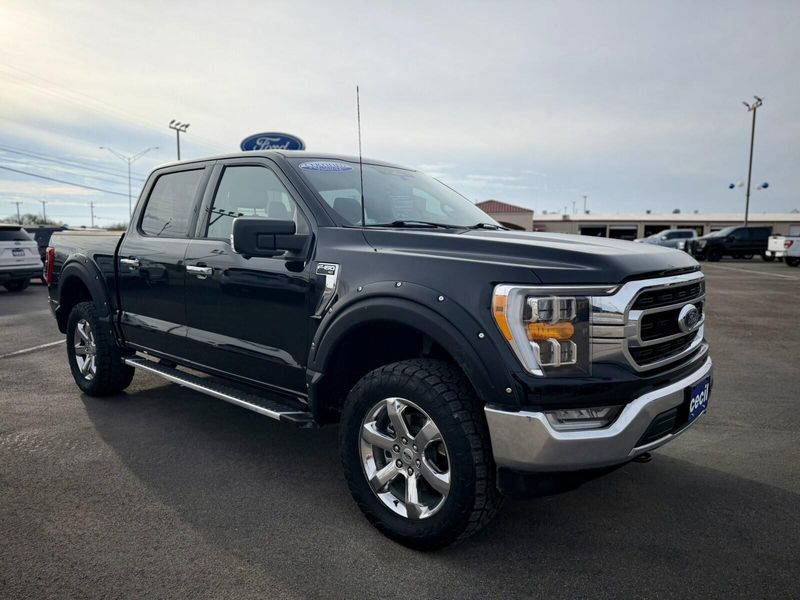 2022 Ford F-150 XLT photo 2