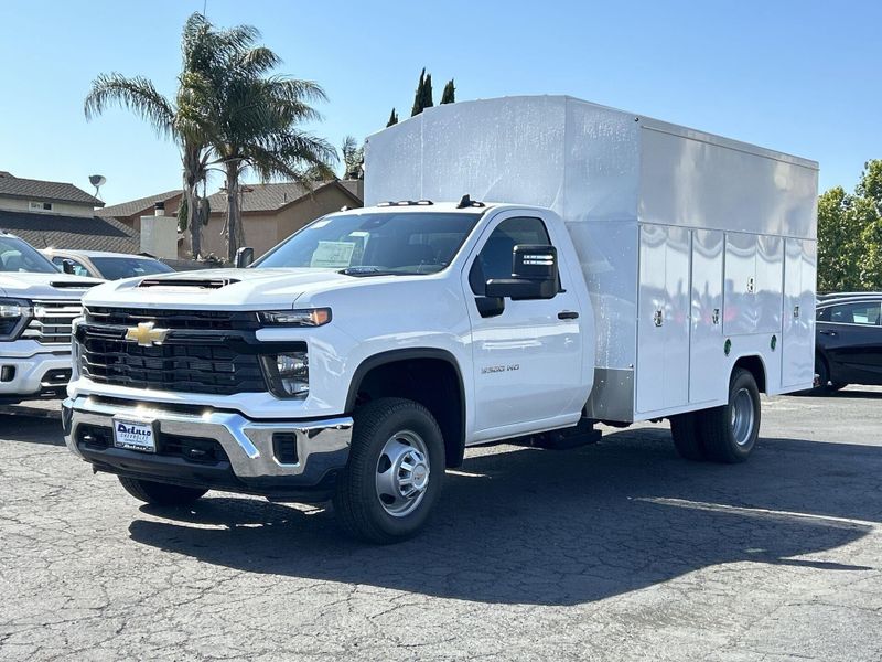 2024 Chevrolet Silverado 3500HD CC Work TruckImage 2