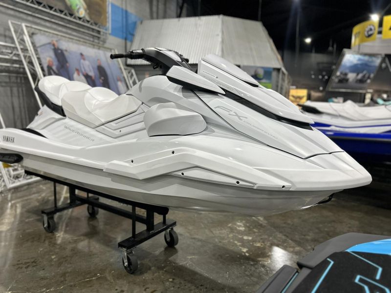 New 2025 Yamaha FX CRUISER SVHO W/AUDIO Image 10
