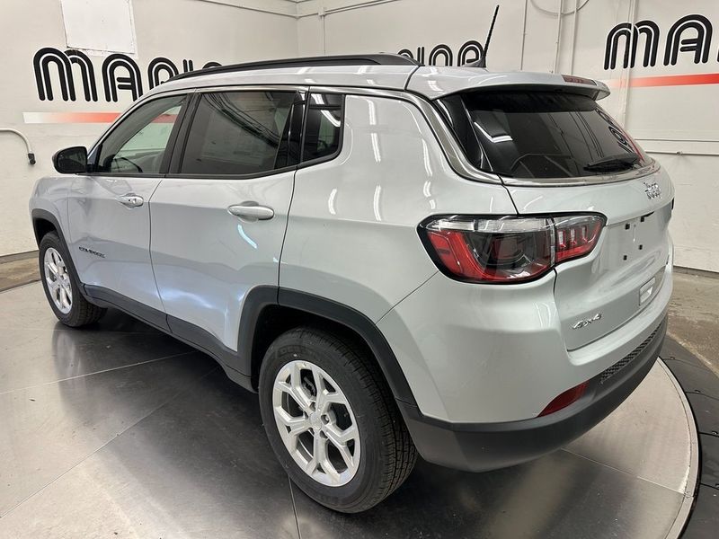 2024 Jeep Compass Latitude 4x4Image 8