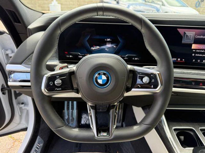 Used 2024 BMW i7 xDrive60Image 22