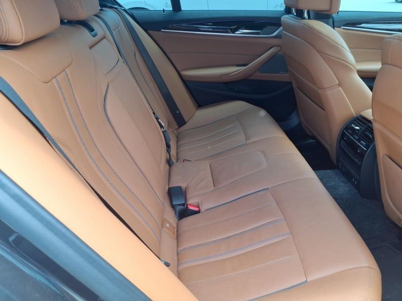 2020 BMW 5 Series M550i xDriveImage 4