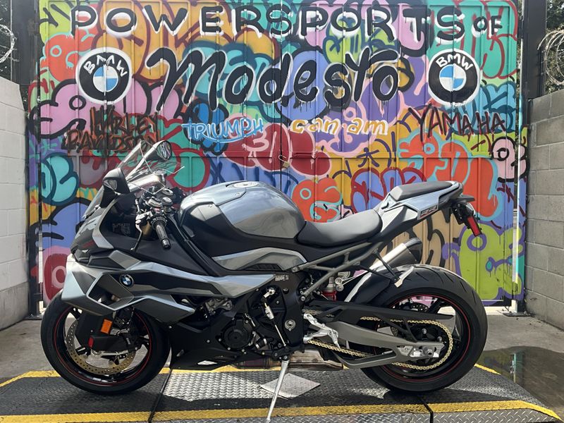 2025 BMW S 1000 RR Image 5