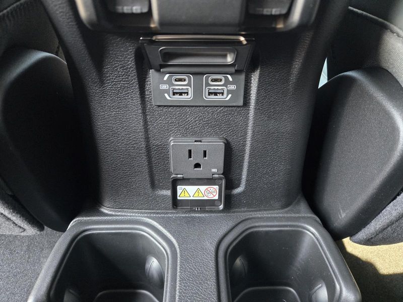 New 2026 Jeep Gladiator Mojave X 4x4