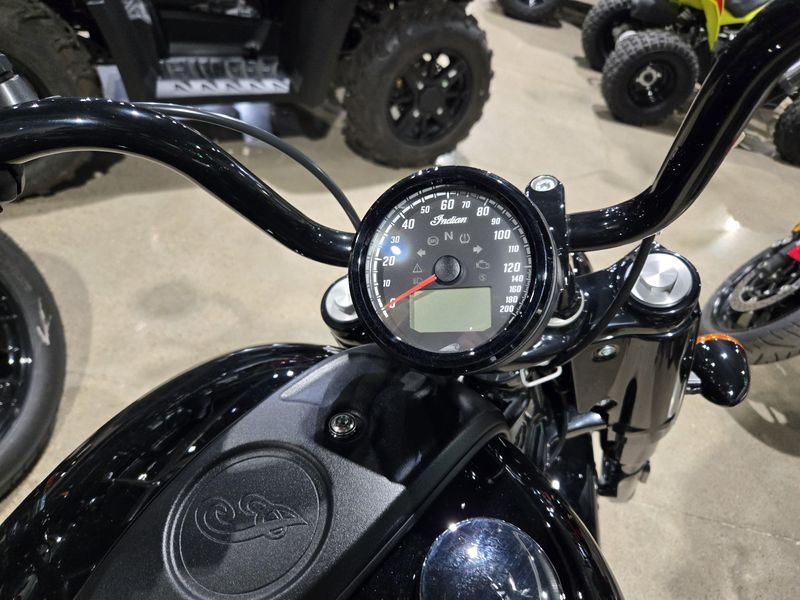 NEW 2025 INDIAN MOTORCYCLE CHIEF BOBBER ABS Image 8