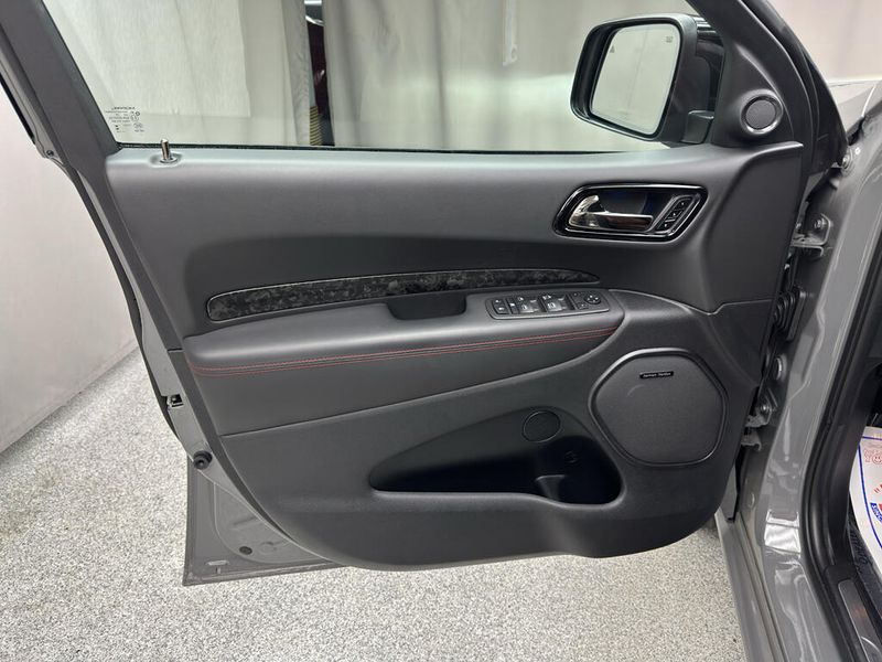 Used 2025 Dodge Durango R/T PremiumImage 8