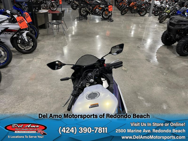 2025 Yamaha YZF-R3 ABS Image 18