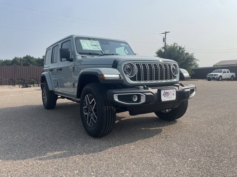 2024 Jeep Wrangler 4-door SaharaImage 2