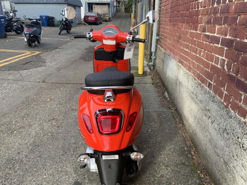 New 2024 Vespa PRIMAVERA 50 