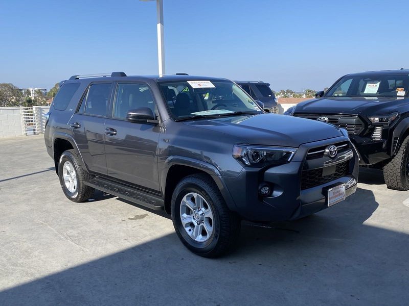 2023 Toyota 4Runner SR5Image 2