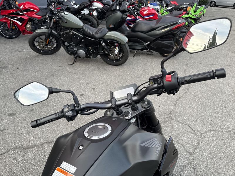 New 2025 Honda CB300R ABS Image 11