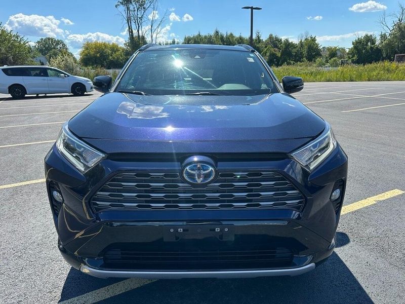 2021 Toyota RAV4 XSE photo 4