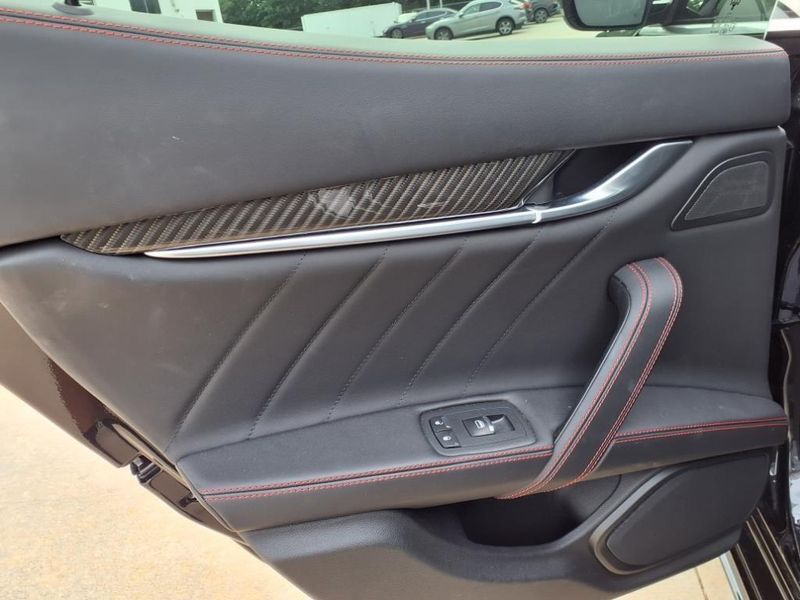 2022 Maserati Ghibli ModenaImage 16