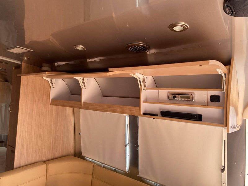 Used 2019 AIRSTREAM FLYING CLOUD 23FB Image 21
