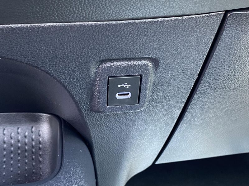 Used 2025 Toyota Corolla SEImage 23