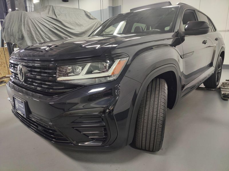 Used 2023 Volkswagen Atlas Cross Sport SEL R-Line Black AWD w/Sunroof/NavImage 12