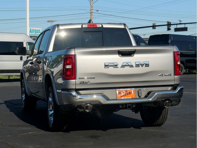 2025 RAM 1500 Big Horn Crew Cab 4x4 5