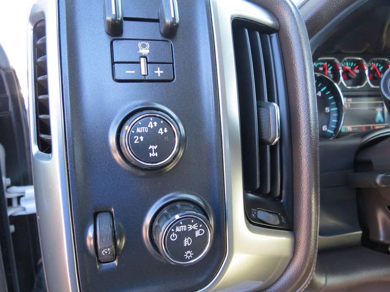 Used 2016 Chevrolet Silverado 1500 LTZ 4x4 4dr Crew Cab 5.8 ft. SBImage 14