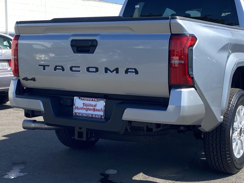 New 2025 Toyota Tacoma SR5Image 4