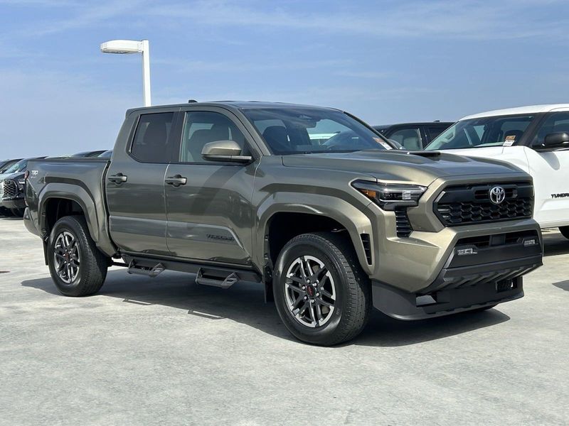 2024 Toyota Tacoma TRD SportImage 2