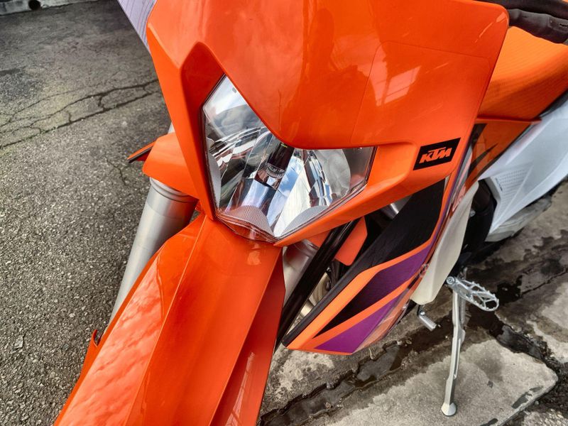 New 2024 KTM 500 XW-F Image 22