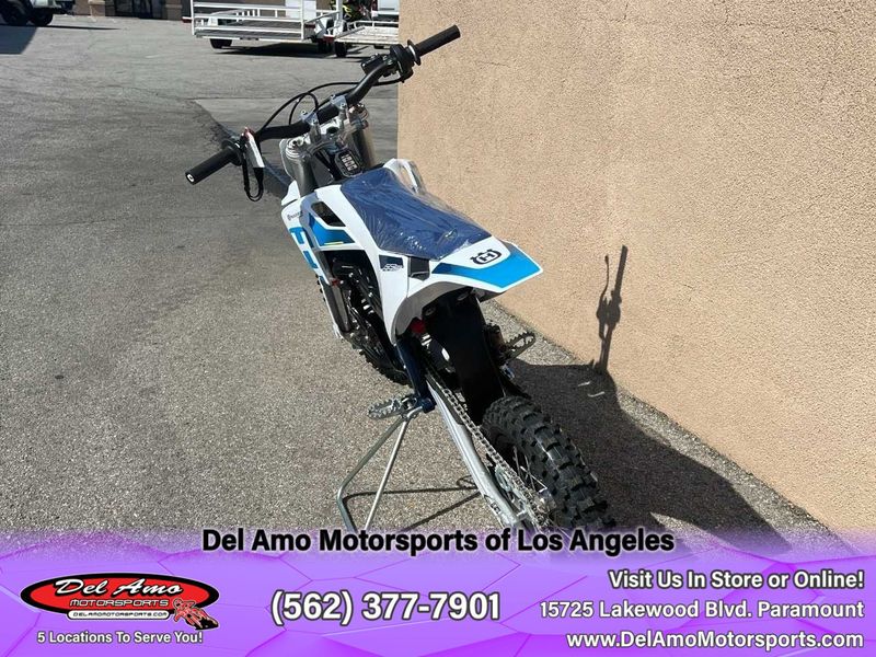 2024 HUSQVARNA EE 3  in a WHITE exterior color. Del Amo Motorsports of Los Angeles (562) 262-9181 delamomotorsports.com 