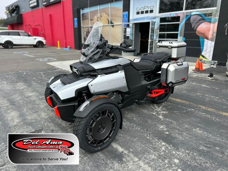 New 2025 Can-Am CANYON XT 