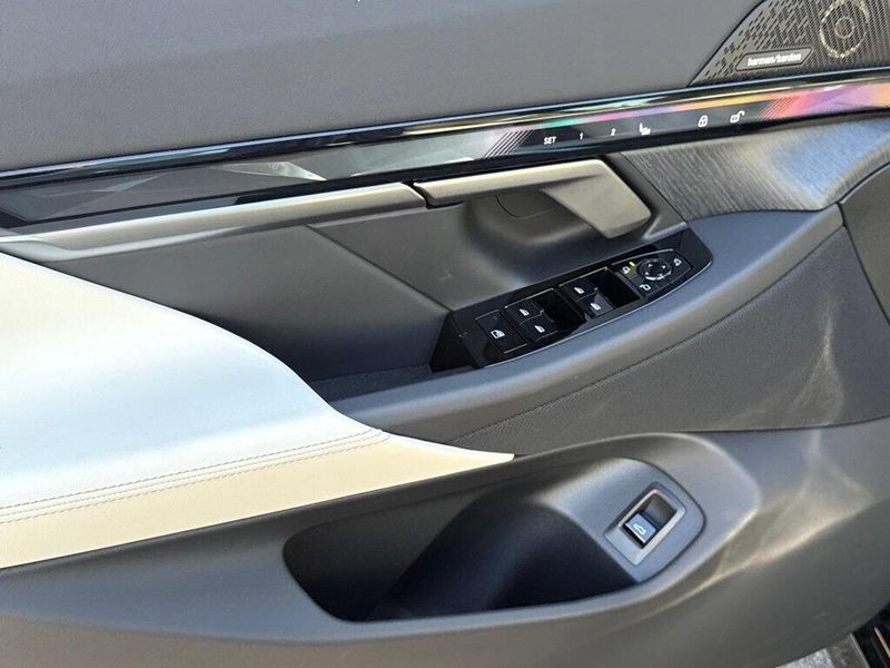 New 2027 BMW 5 Series 530iImage 13