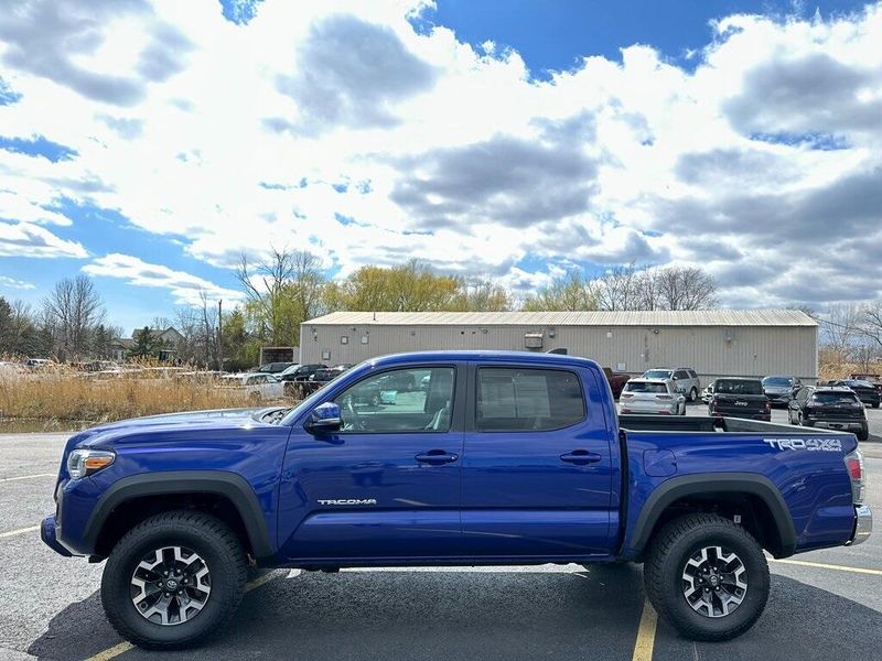 2023 Toyota Tacoma TRD Off-RoadImage 9