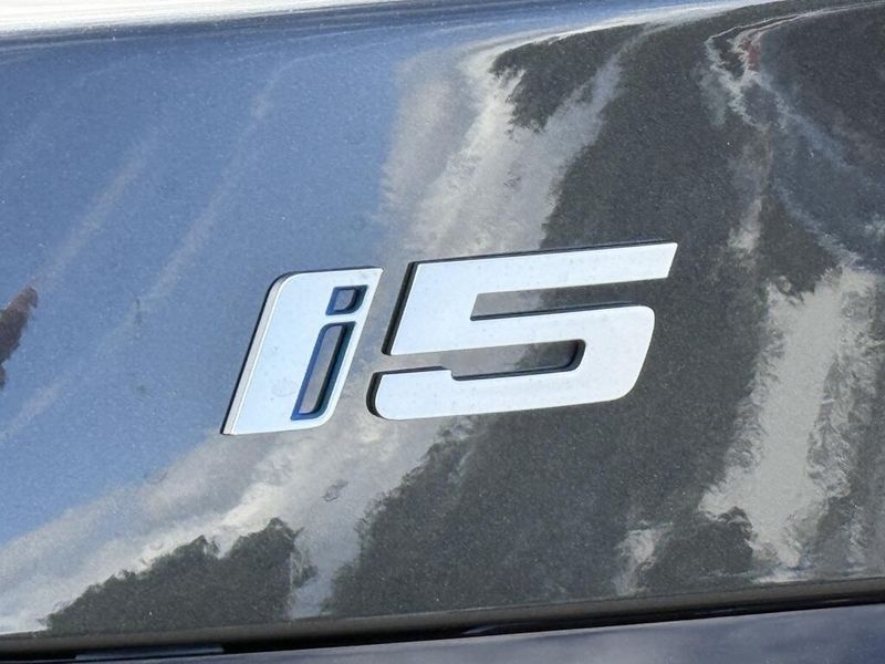 2025 BMW i5 eDrive40Image 13