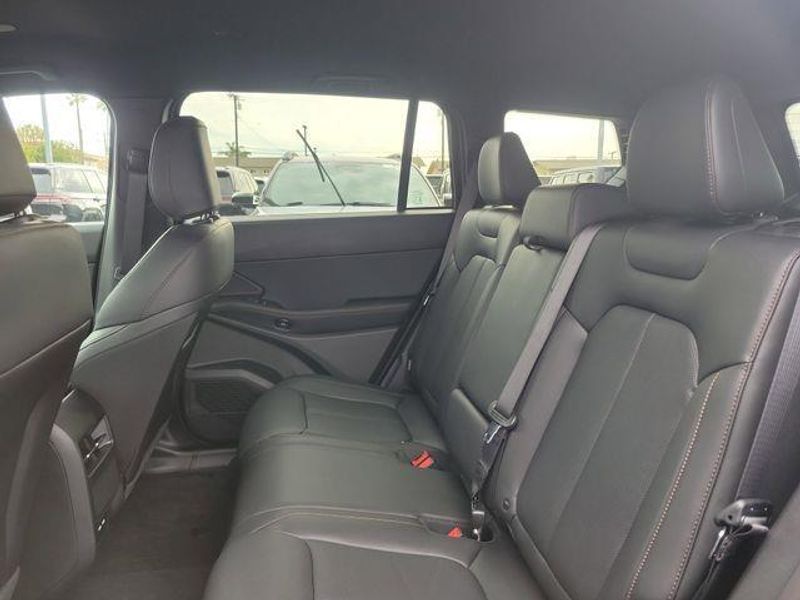 New 2026 Jeep Cherokee Limited 4x4