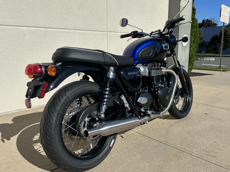 2024 Triumph BONNEVILLE T100Image 3