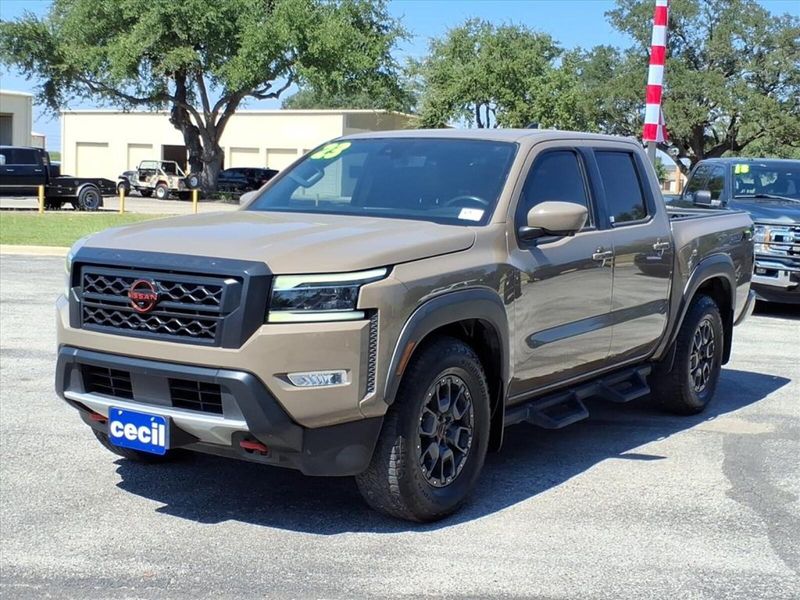 2023 Nissan Frontier PRO-X photo 14