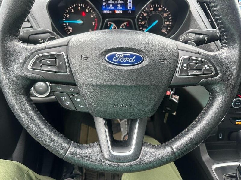 2017 Ford Escape SEImage 3