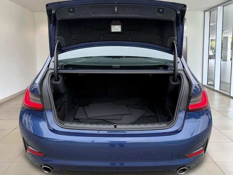 2022 BMW 3 Series 330iImage 12