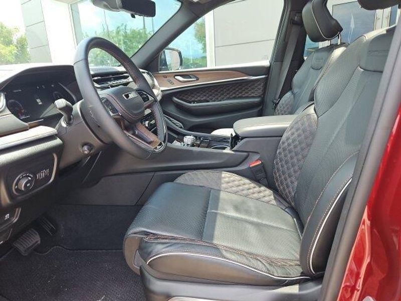 Used 2024 Jeep Grand Cherokee Summit