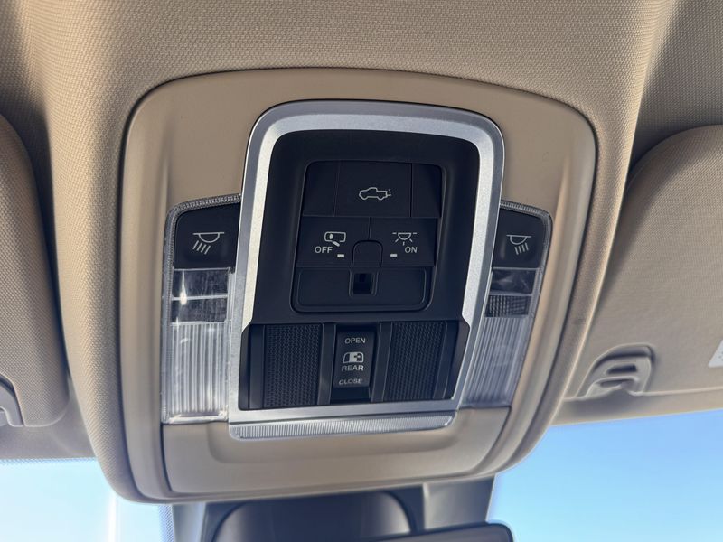 2021 RAM 1500 LaramieImage 26