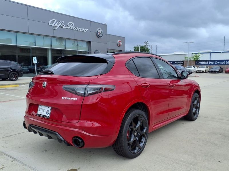 2025 Alfa Romeo Stelvio Tributo Italiano AwdImage 7