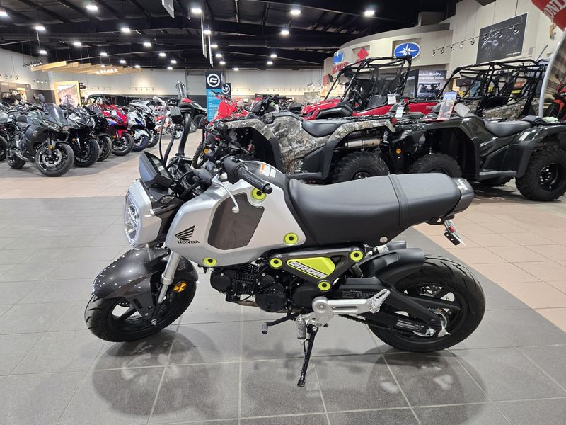2023 Honda GROM 125 Image 3