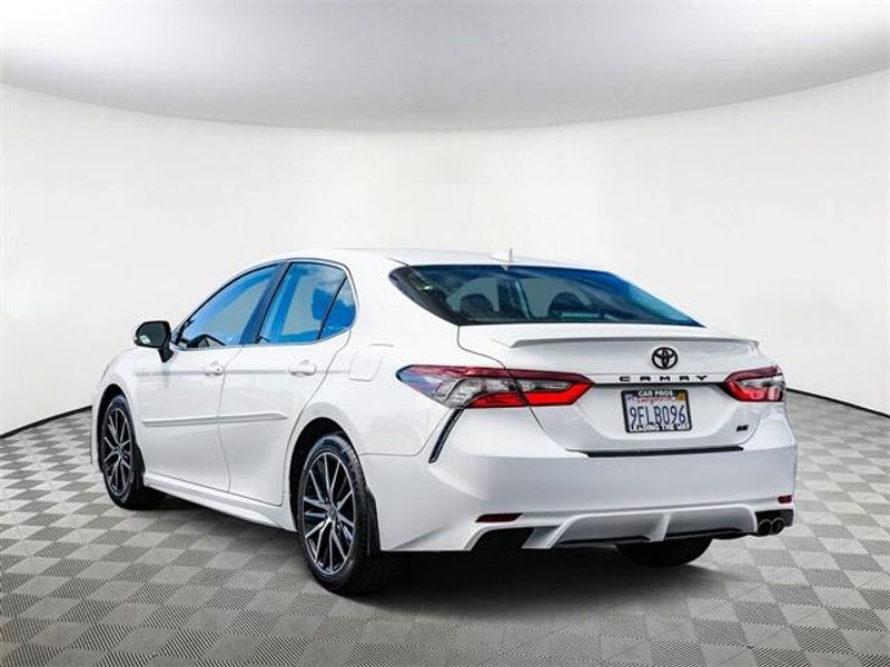2023 Toyota Camry SEImage 6