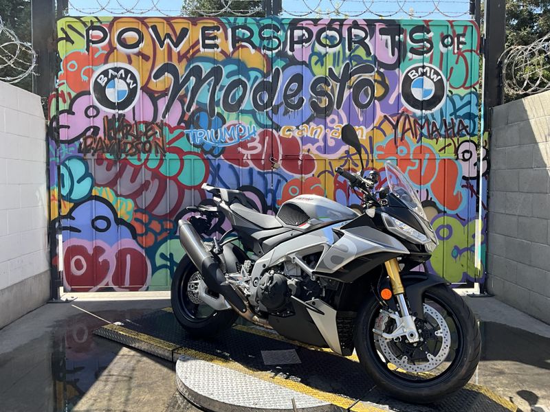 Used 2023 APRILIA Tuono V4 1100 Image 4