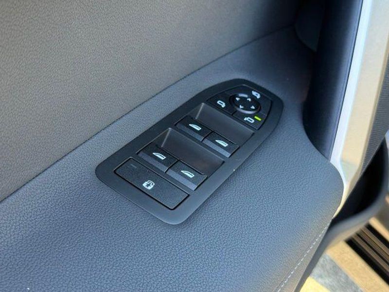 Used 2026 BMW iX xDrive45Image 19