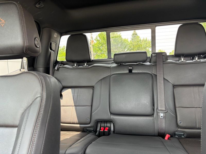 Used 2023 Chevrolet Silverado 1500 High CountryImage 28