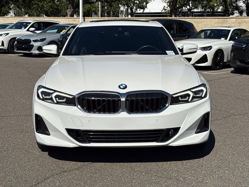 Used 2024 BMW 3 Series 330iImage 4