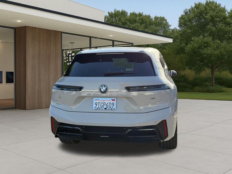 Used 2026 BMW iX xDrive60Image 10