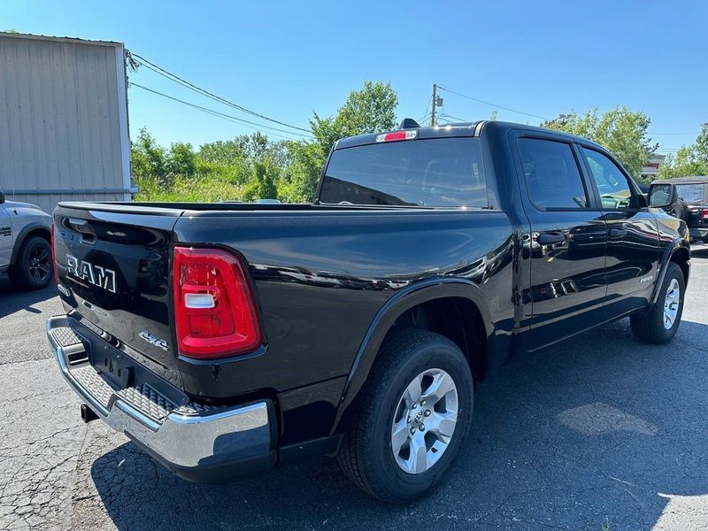 2025 RAM 1500 Big Horn Crew Cab 4x4 5