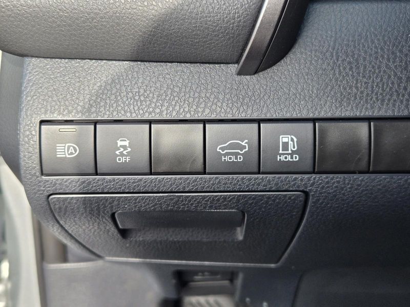 Used 2024 Toyota Camry SE Auto (Natl)